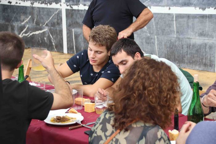 Frontoia bete da txekorra ja 36 1565532421220