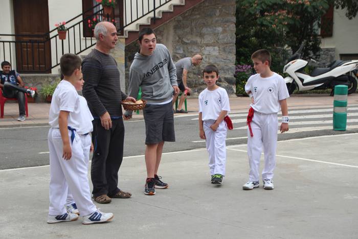 Puzgarriak, pilota eta karta 13 1501613723331