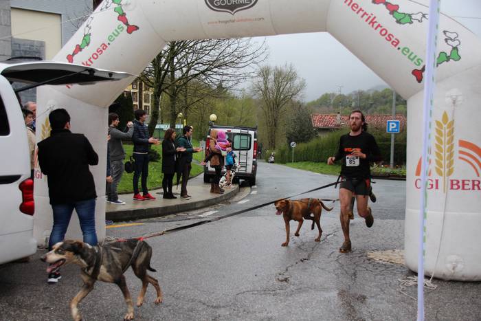 Zizurkilgo I. txakurkrosa 28 1460224146315