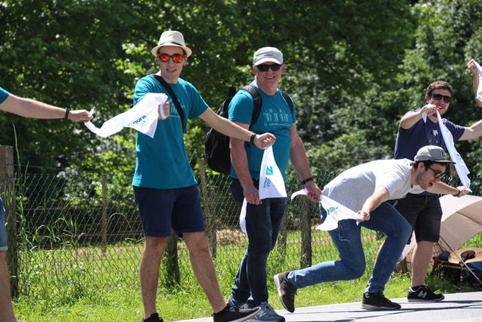 "Gu bezala, beste 100.000 za 100 1528637467553