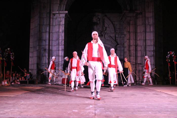 Salto bat, desio bat 100 1498259580854