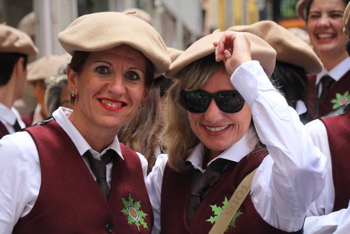 Santuek eta dantzariek poztu 76 1498312594461