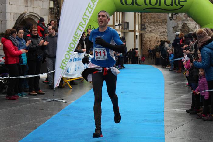 Jokin Lizeaga eta Veronica D 271 1517772955342