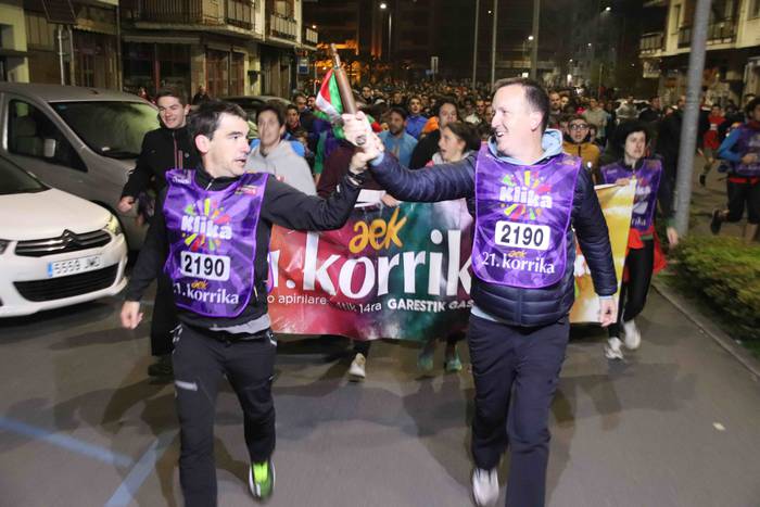 Orain, gaur eta hemen, dena  10 1555133847299