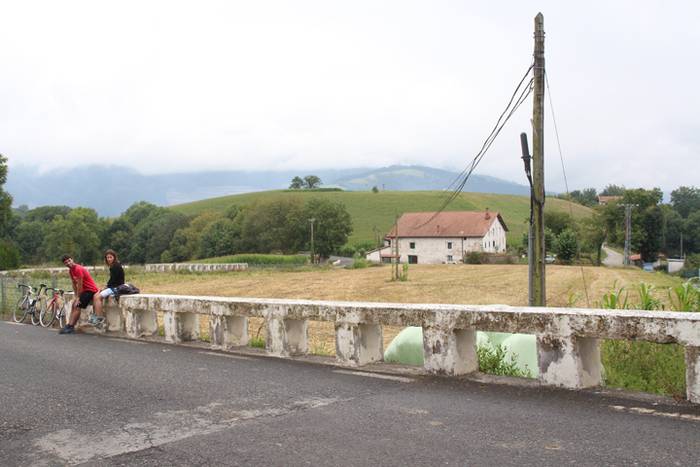 Orendaindarrek ezin, Jon And 4 1502887734232