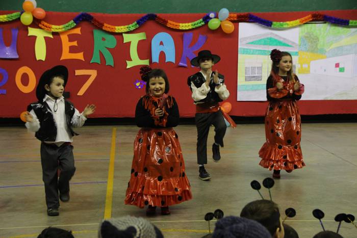 Irurako Ikastola inauteriak  13 1487864668763