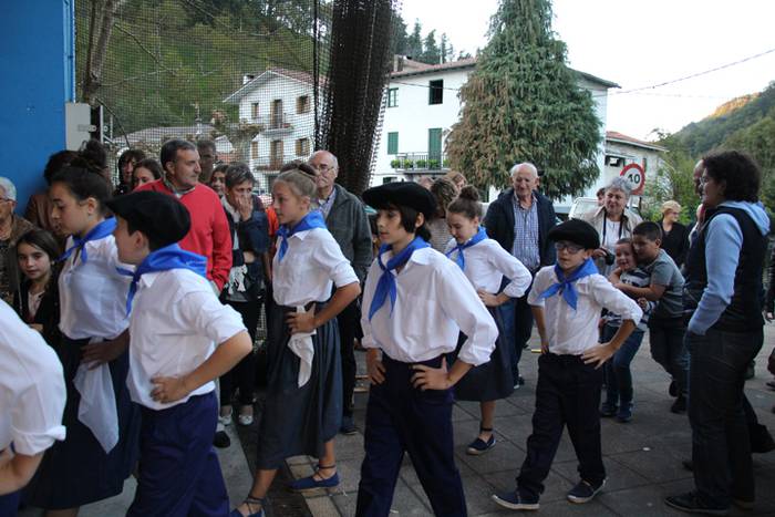 Erakustaldiz betetako arrats 34 1507490071847