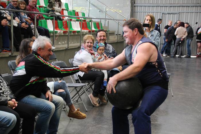 Eskerrik asko, Batis 57 1505571512865