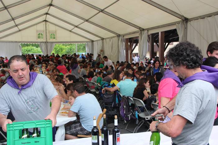 Ikaztegietako Eskola Txikiak Festa 78 1465744484644