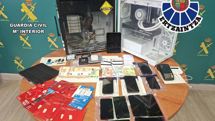 Bi pertsona atxilotu dituzte udal bati eta Murtziako enpresari bati ia 100.000 euroko iruzurra egiteagatik