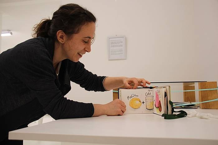 «Artista liburuak interesatzen zaizkit erabilerrazak direlako»