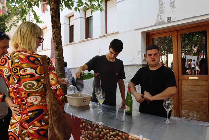 Beroari aurre egiteko, sagar 26 1659873000581