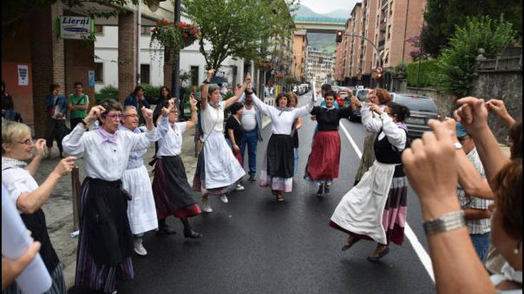 Festa batzordearen bilera, asteartean