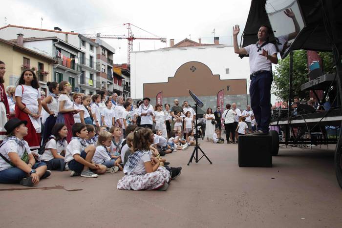 Jendetsua izaten ari da Erro 15 1659205828143