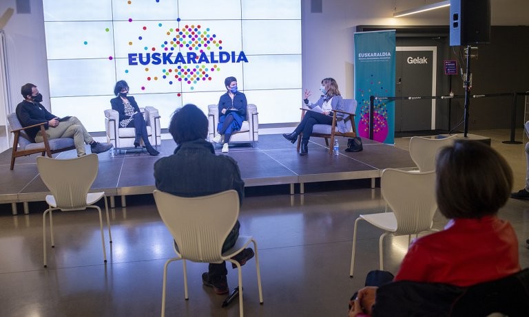 Errealitatea ezberdin ikusteko