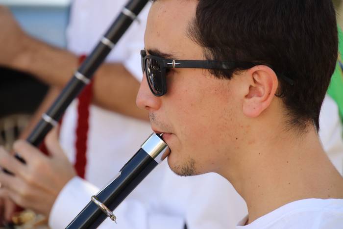 Berriro ere elkarri eskutik  56 1632576982015