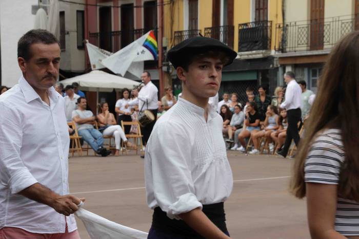 Soka dantza Santioak 2022 59 1658770631013