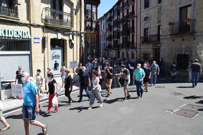 Zerbitzu publikoen aldeko mo 30 1593257988296