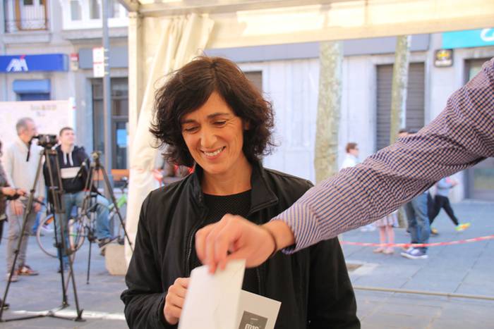 Aurpegi ezagunak bozka emate 54 1489931328127