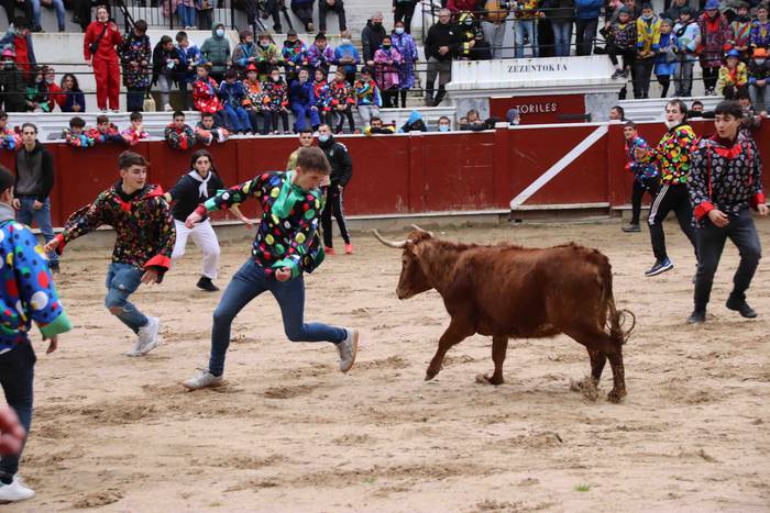 Itzuli dira plazara 46 1645726404762