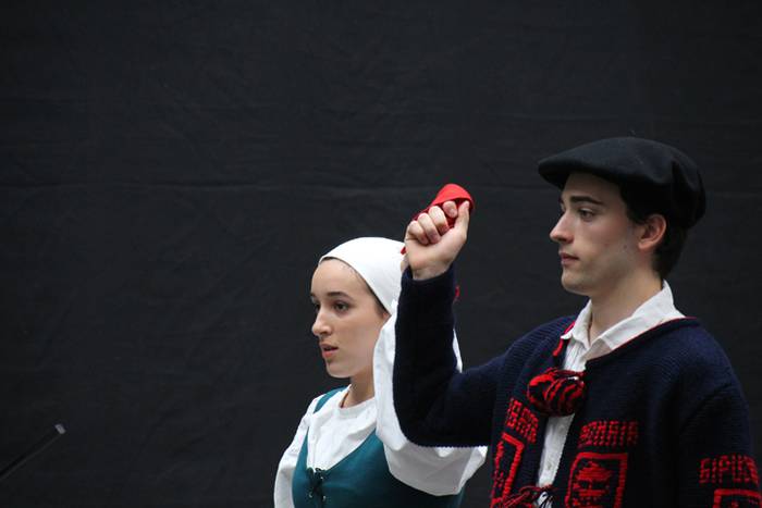 Kristikin eta dantza, Lizart 44 1496497227993