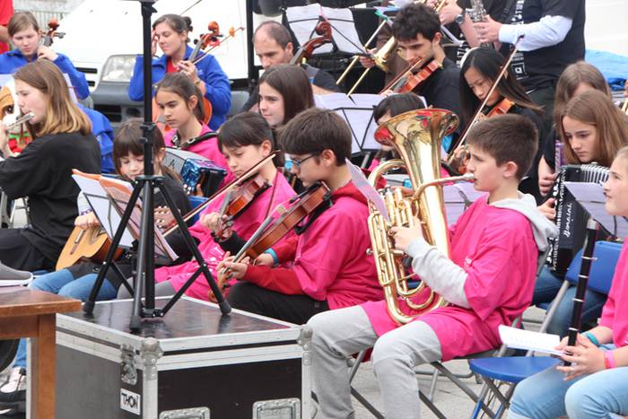 Emusik emanaldia Zizurkilen 6 1462635997220