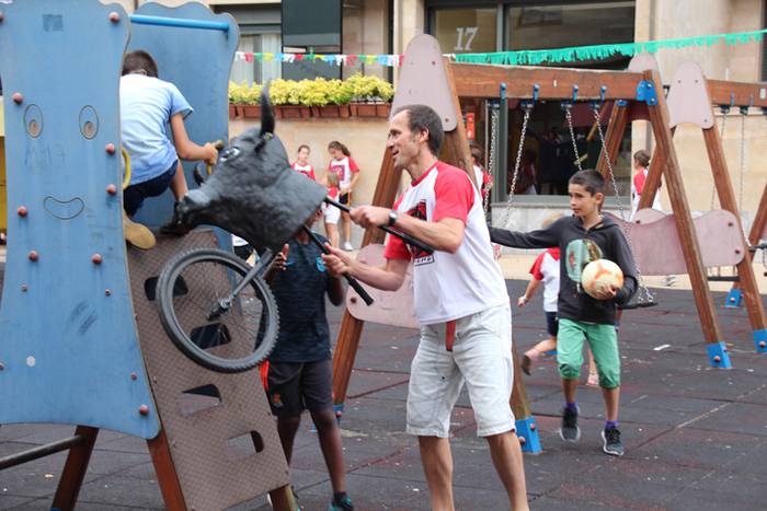 Piztu da festa, txupinarekin batera 26 1467994893296