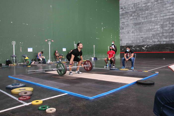 Sei pultsulari eta mutilak t 15 1602172868924