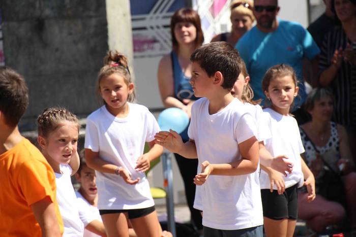 Belaunaldi berrien sasoia, f 44 1566652569327