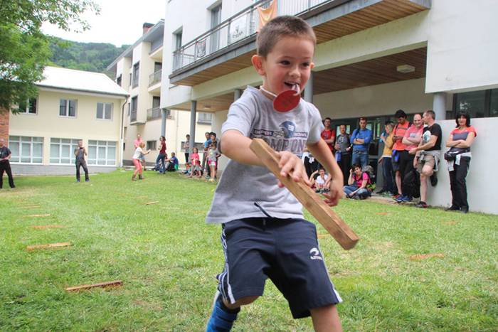 Ikaztegietako Eskola Txikiak Festa 52 1465744475490