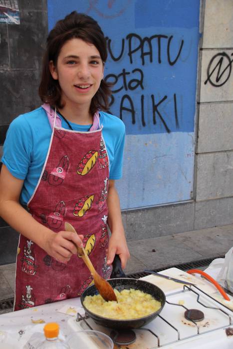 Gazteen festa egarriak ez du etenik 28 1472122603495