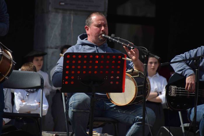 Oinkari dantza taldearen dan 19 1648304061681