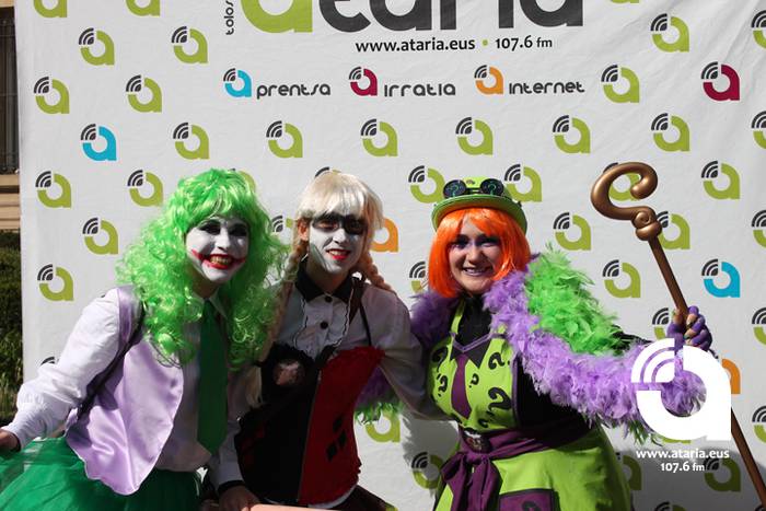 Photocoll-ean jartzeak saria 42 1488130114215