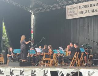 Loatzo musika eskolako banda: 'Villabonako martxa'