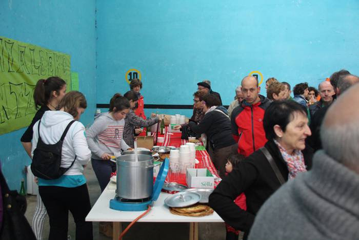 Abeltzain eta artisauen azoka hernialden 14 1462708882056