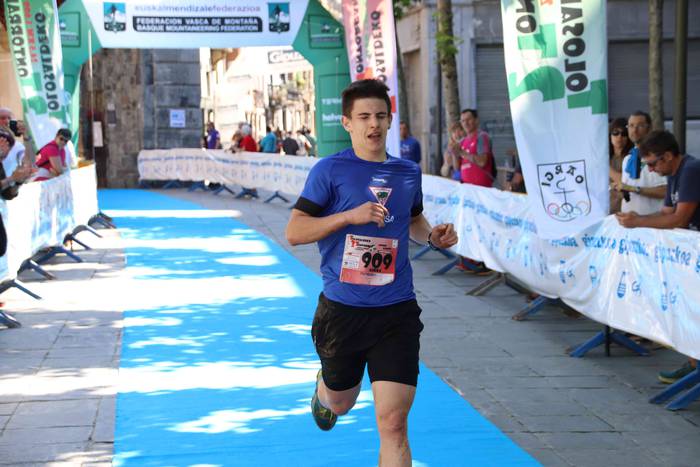 Helmuga, gazteen lasterketa  12 1560693940964