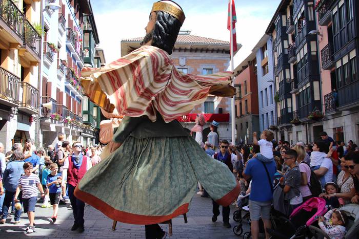 Erraldoiak eta buruhandiak T 25 1561218575050