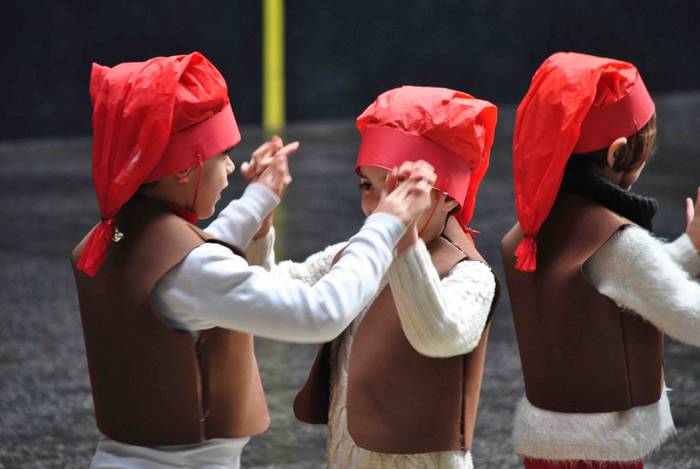 Euskal mitologiaz jantzi da  8 1582282568242