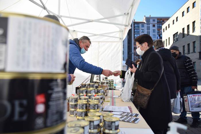 Gabonen atariko azoka, berez 10 1639838641274