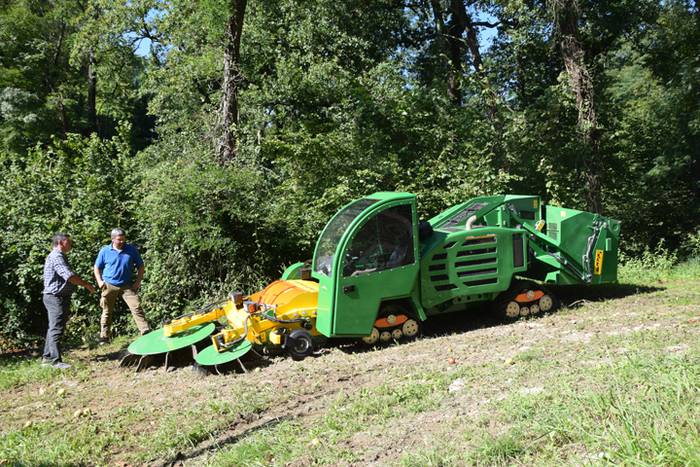 Makina, sagarrak biltzeko 1 1506683699033