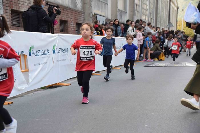 Gozatu egin dute txikienek S 31 1634039490453