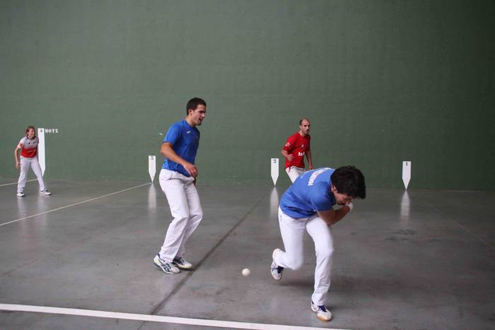 ikaztegieta bertso pilota mi 35 1533922781706