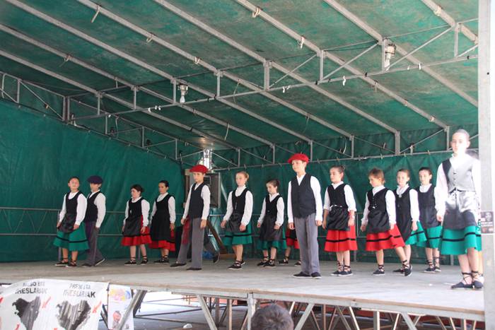 Dantzak bete du plaza 27 1473599891874