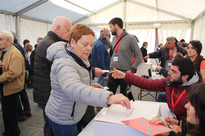 Aurpegi ezagunak bozka emate 5 1489931062810