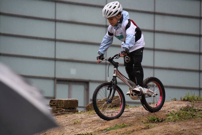 Bi gurpilen gainean  9 1491138429317