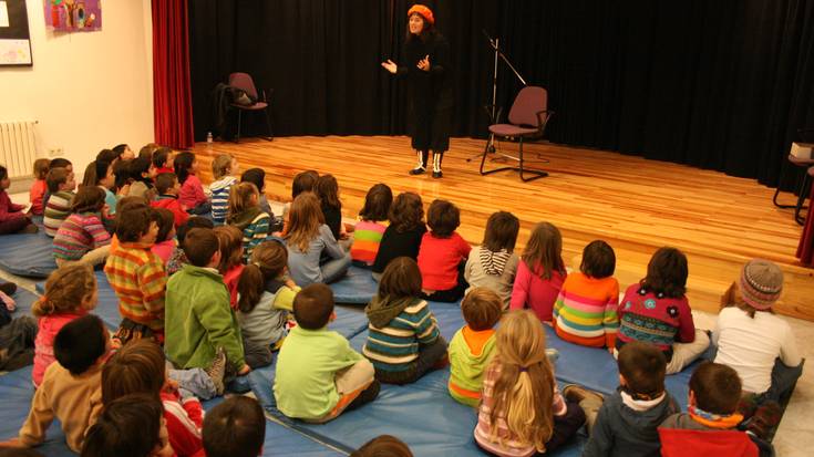 Bigarren ipuin kontaketa saioa egingo dute gaur, Ibarran