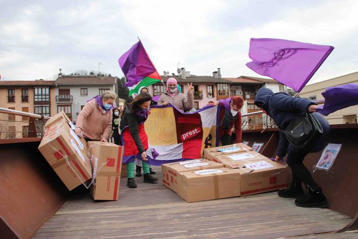 Emakumeen Mundu Martxa eskua 55 1613827709807