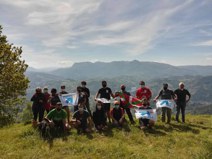 Ikaztegieta, Intxurre, 17 lagun