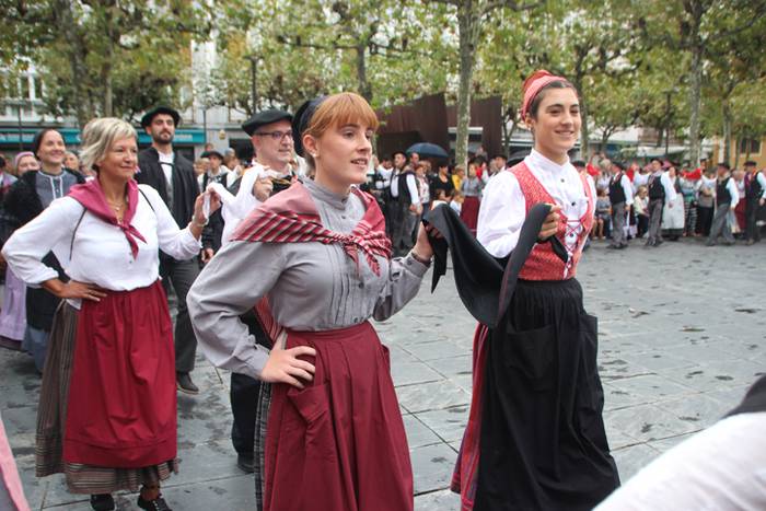 Udaberri Dantza Dezagun Tolo 124 1504963771420