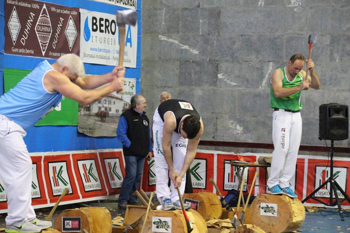 Urrezko aizkora kanporaketa abaltzisketa 70 1461501209174